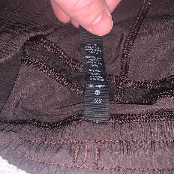 Lululemon - Picture 3 of 3